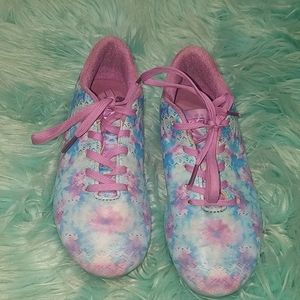 Fashionable soccer cleats